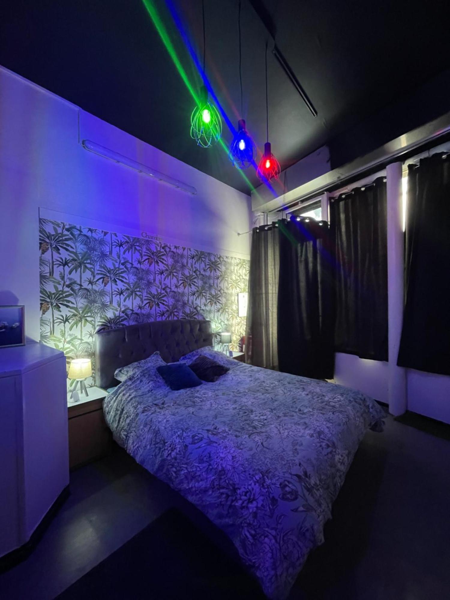 Love Room Paris Apartment